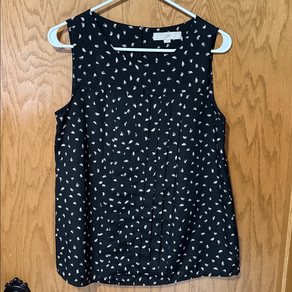 LOFT Sleeveless Blouse Shell Black Feather Print M